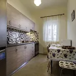 Georgias Apartment Haraki