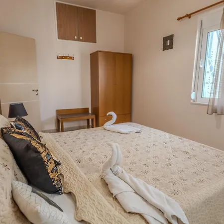 Georgias Χαράκι