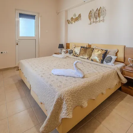 Georgias Apartament Charaki