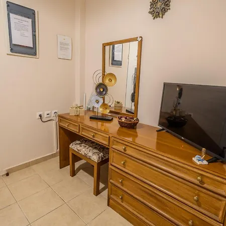 Georgias Apartament Charaki