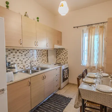 Apartament Georgias Charaki